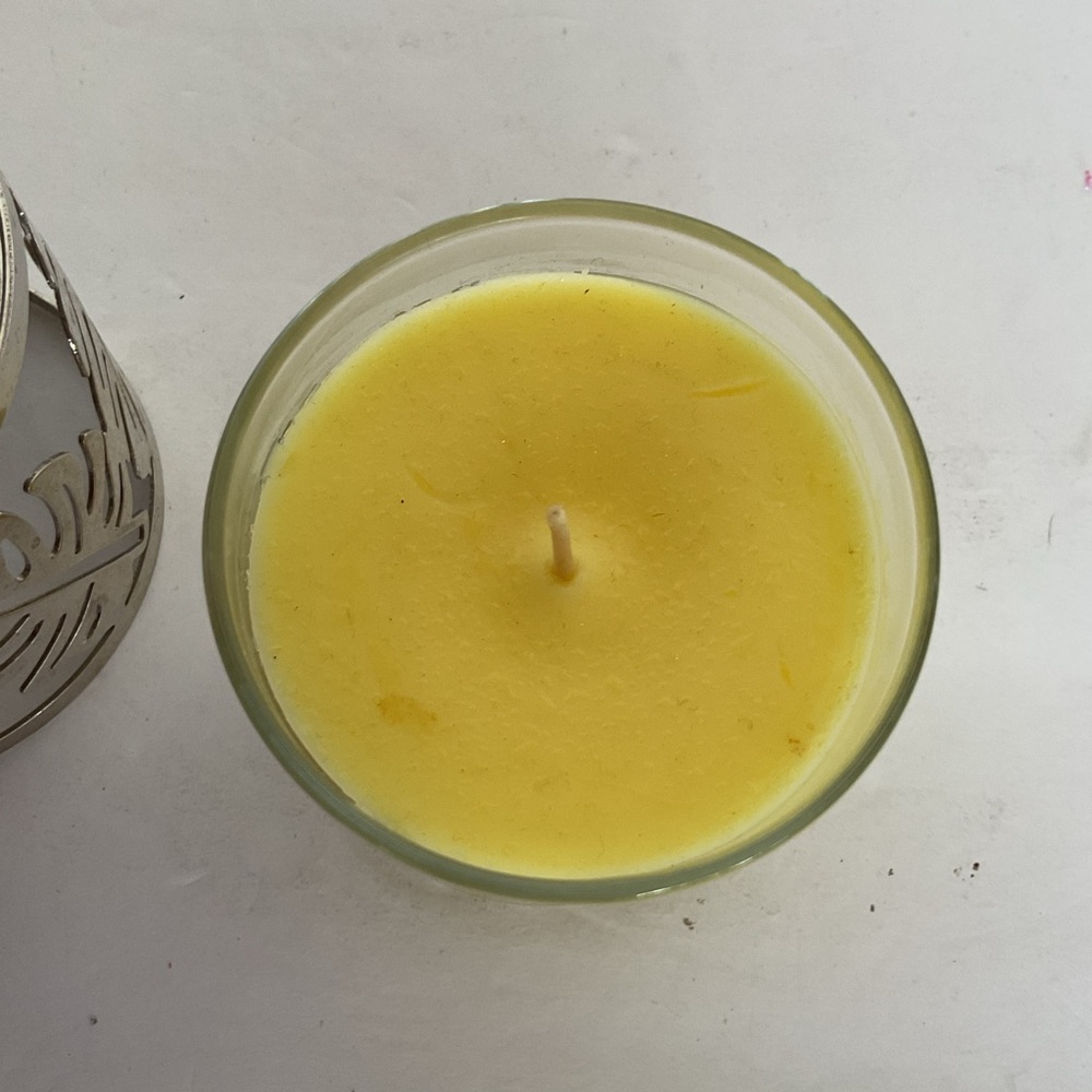 Bath & Body Works Slatkin and Company Fresh Lemon Candle and holder NWT - Picture 8 of 10